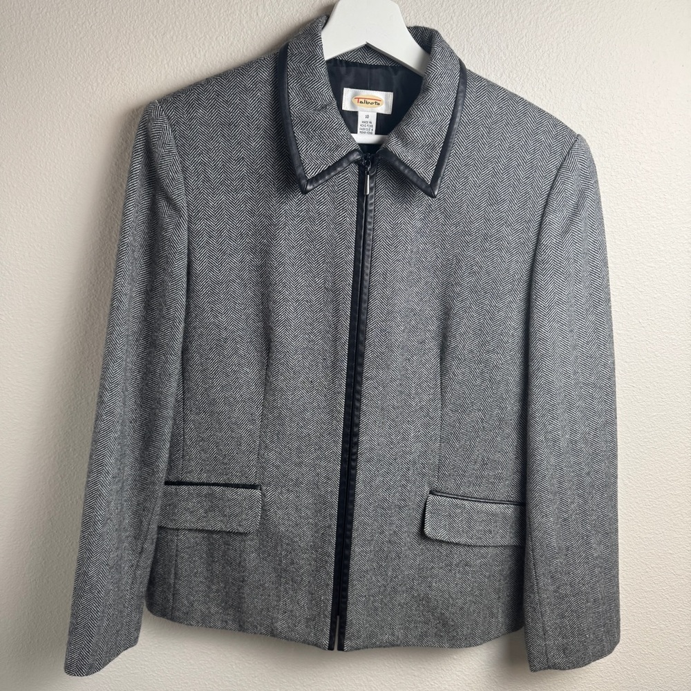 Talbots Gray 100% Wool Zip Front Blazer Size 10